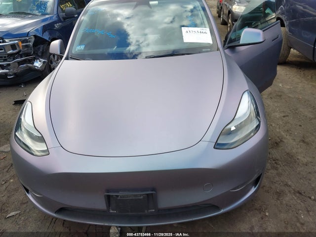 2024 TESLA MODEL Y 7SAYGDEF4RA261360 Photo 9