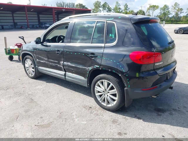 2014 VOLKSWAGEN TIGUAN WVGBV3AX6EW626014 Photo 2
