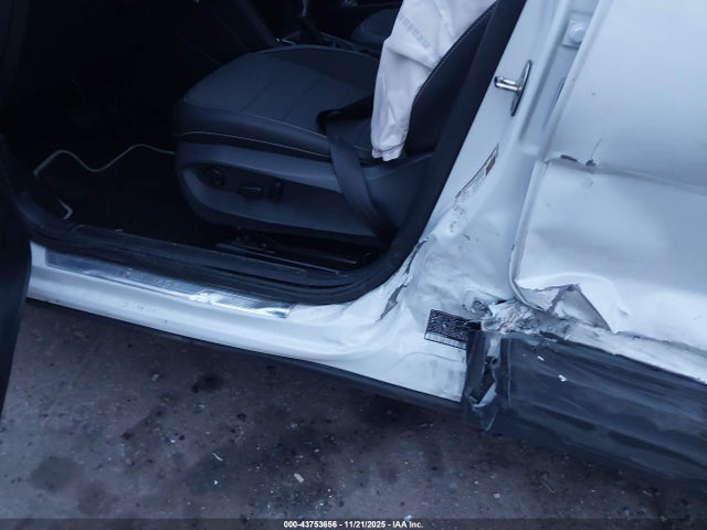 Продажа на аукционе авто 2024 Volkswagen Taos 1.5t Se, vin: 3VVUX7B23RM060774, номер лота: 43753656