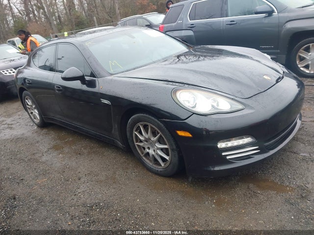 2011 PORSCHE PANAMERA WP0AA2A70BL017956 Photo 0