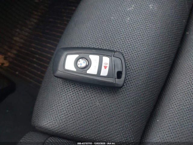 BMW 528i Xdrive 2015 WBA5A7C51FD621183 Image 11