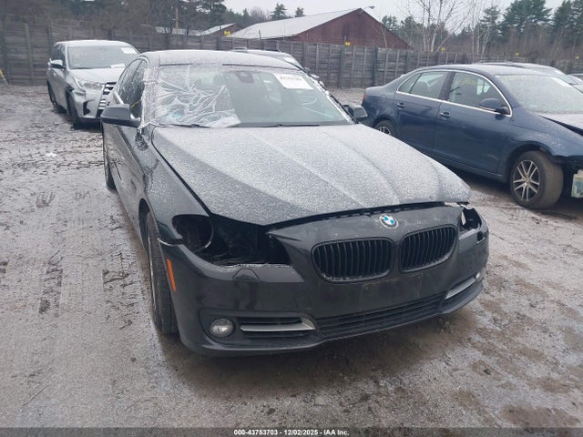 BMW 528i Xdrive 2015 WBA5A7C51FD621183 Image 13