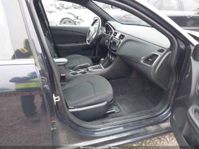 2011 CHRYSLER 200 1C3BC1FB2BN532908 Photo 4