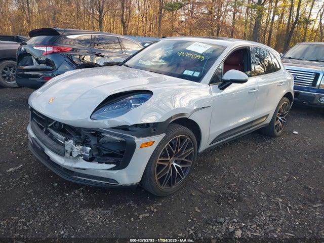 Porsche Macan T 2024 WP1AA2A5XRLB00849 Image 2
