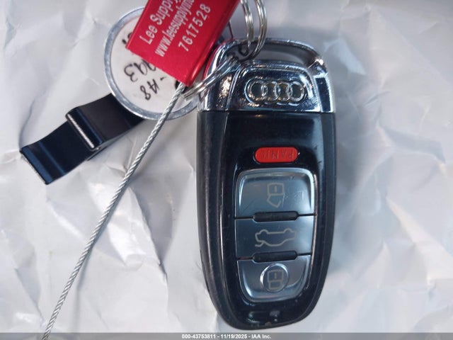Продаж на аукціоні авто 2013 Audi A8 L 3.0t, vin: WAURGAFDXDN024993, номер лоту: 43753811