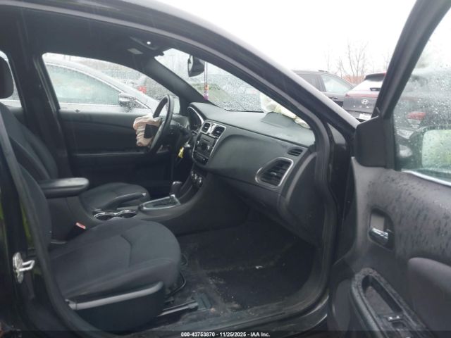 2013 CHRYSLER 200 1C3CCBBB7DN655459 Photo 4