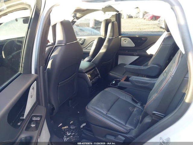 Lincoln Aviator Black Label 2025 5LM5J9XC1SGL21992 Image 8
