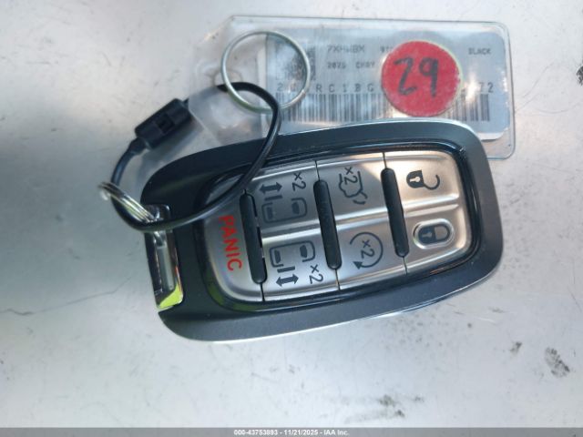 2025 CHRYSLER PACIFICA 2C4RC1BG8SR593372 Photo 10