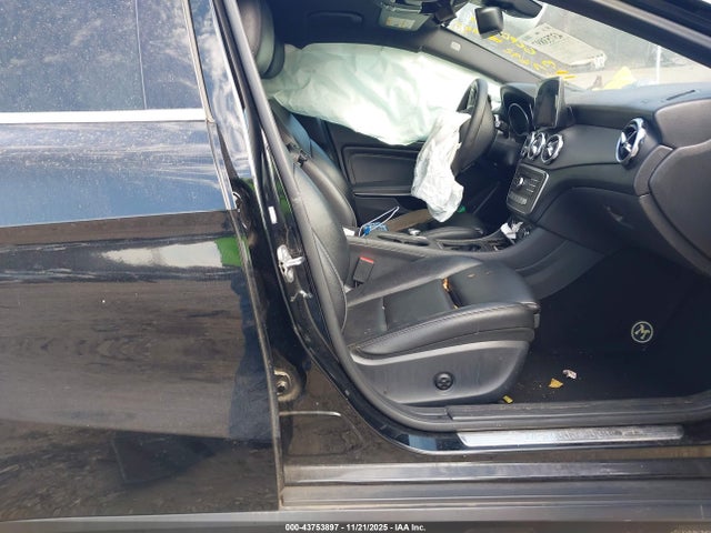 2019 MERCEDES-BENZ GLA 250 WDCTG4EB7KU017698 Photo 4