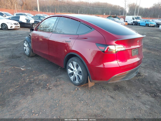 2024 TESLA MODEL Y 7SAYGDED1RF093274 Photo 2