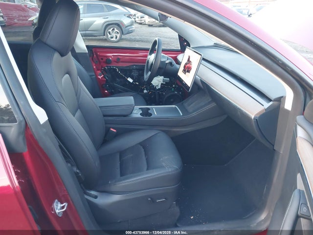 2024 TESLA MODEL Y 7SAYGDED1RF093274 Photo 4