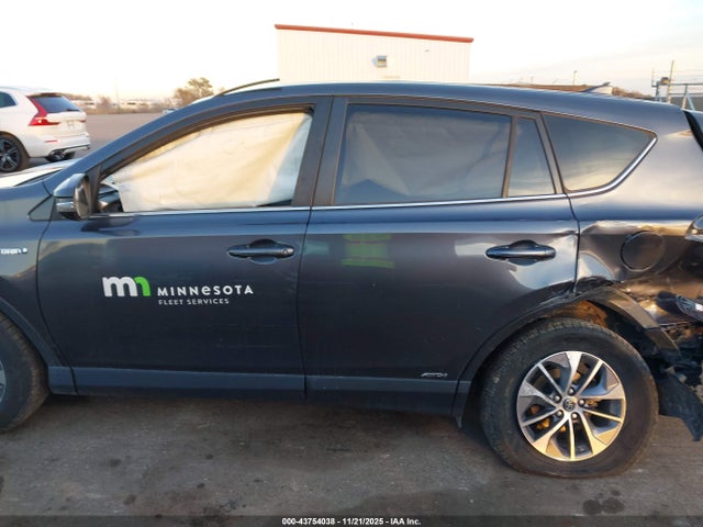 2018 Toyota Rav4 Hybrid Le მანქანა იყიდება აუქციონზე, vin: JTMRJREV4JD233760, აუქციონის ნომერი: 43754038