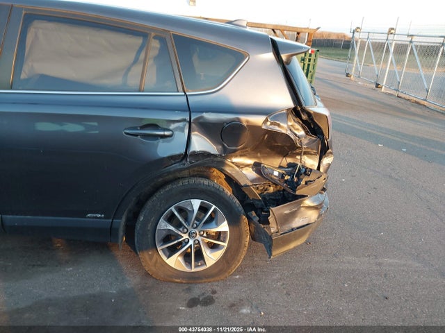 2018 Toyota Rav4 Hybrid Le მანქანა იყიდება აუქციონზე, vin: JTMRJREV4JD233760, აუქციონის ნომერი: 43754038