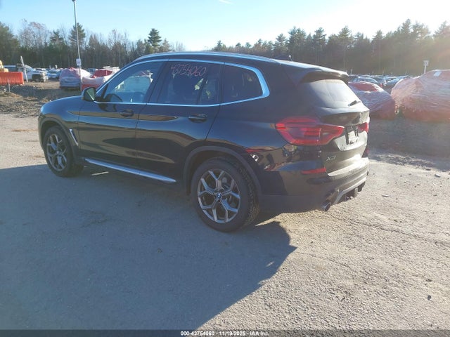 2020 BMW X3 5UXTY5C06LLE55891 Photo 2
