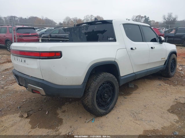 2022 RIVIAN R1T 7FCTGAAAXNN013896 Photo 3