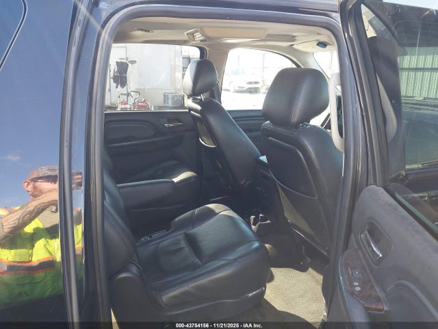 2014 Gmc Yukon Xl 1500 Denali მანქანა იყიდება აუქციონზე, vin: 1GKS2MEF6ER166196, აუქციონის ნომერი: 43754156