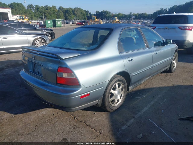 1994 HONDA ACCORD 1HGCD5654RA111869 Photo 3