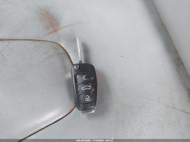 2011 AUDI TT TRUKFAFK8B1016293 Photo 10