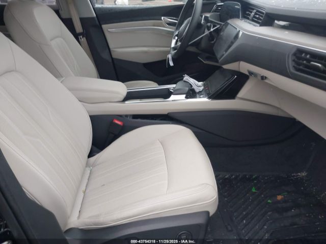 2024 AUDI Q8 E-TRON WA15AAGE5RB022517 Photo 4