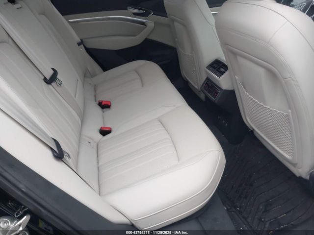 2024 AUDI Q8 E-TRON WA15AAGE5RB022517 Photo 7