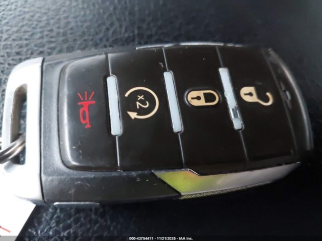 2019 RAM 1500 1C6SRFFT2KN739404 Photo 10