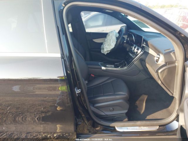 2022 MERCEDES-BENZ GLC 300 W1N0G8DB1NV361939 Photo 4