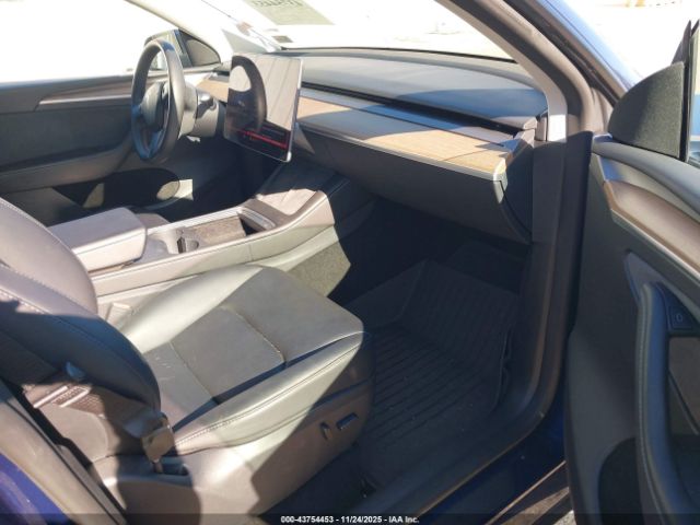 2023 TESLA MODEL Y 7SAYGAEE0PF970731 Photo 4