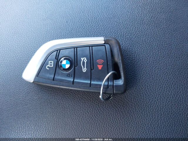 2019 BMW X3 5UXTR9C54KLD98718 Photo 10