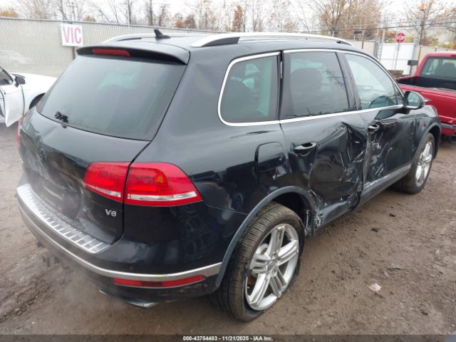 2016 VOLKSWAGEN TOUAREG WVGEF9BPXGD011654 Photo 3