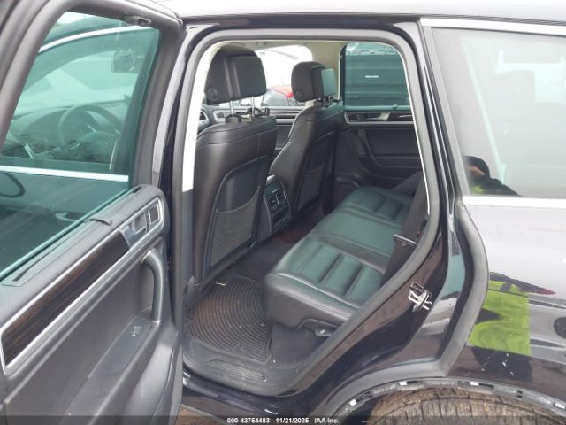 2016 VOLKSWAGEN TOUAREG WVGEF9BPXGD011654 Photo 7