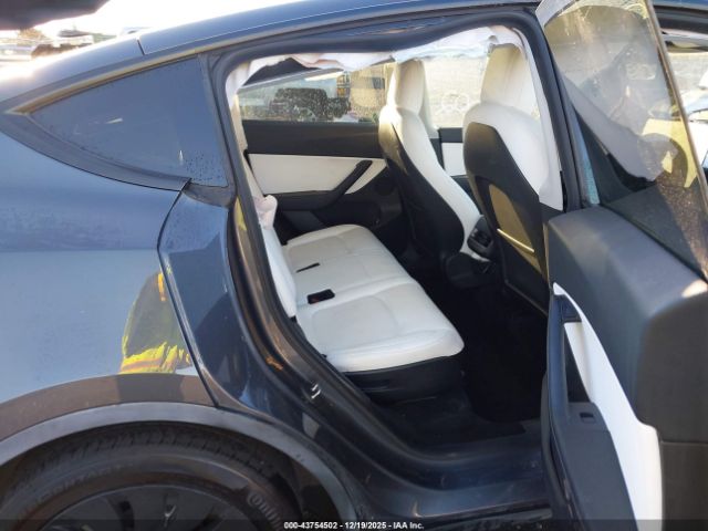 2021 TESLA MODEL Y 5YJYGAEE9MF197606 Photo 7