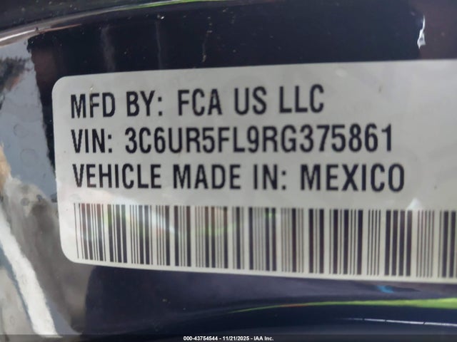Продажа на аукционе авто 2024 Ram 2500 Laramie  4x4 6'4 Box, vin: 3C6UR5FL9RG375861, номер лота: 43754544