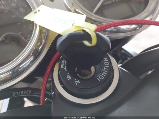 2017 TRIUMPH MOTORCYCLE BONNEVILLE SMTD40HL7HT821578 Photo 10