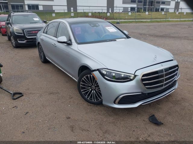 2022 MERCEDES-BENZ S 500 W1K6G6DB7NA103136