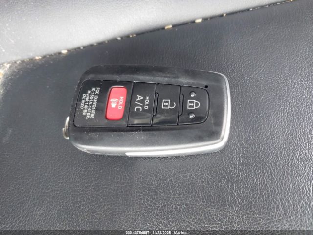 2020 TOYOTA PRIUS PRIME JTDKARFP6L3143939 Photo 10