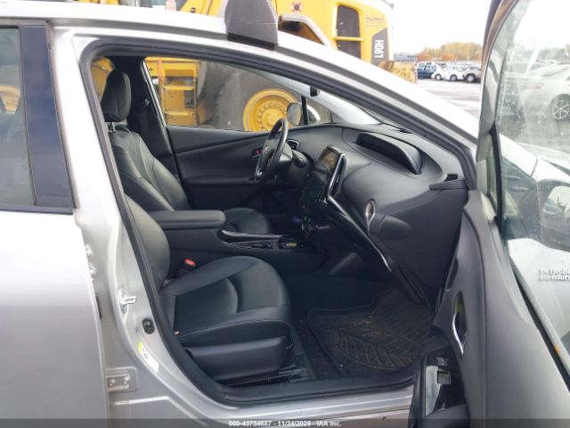 2020 TOYOTA PRIUS PRIME JTDKARFP6L3143939 Photo 4