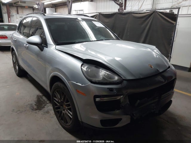 2017 PORSCHE CAYENNE WP1AA2A21HKA86673