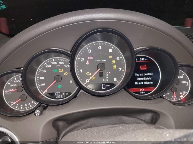 2017 PORSCHE CAYENNE WP1AA2A21HKA86673 Photo 6