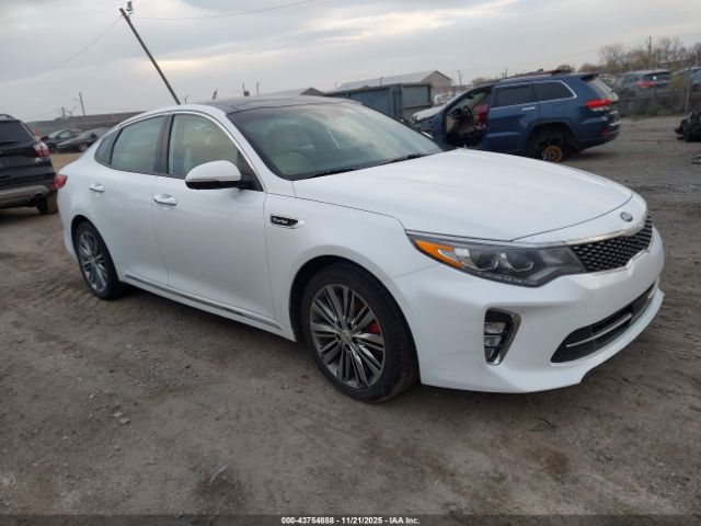 2018 KIA OPTIMA 5XXGV4L25JG206743 Photo 0