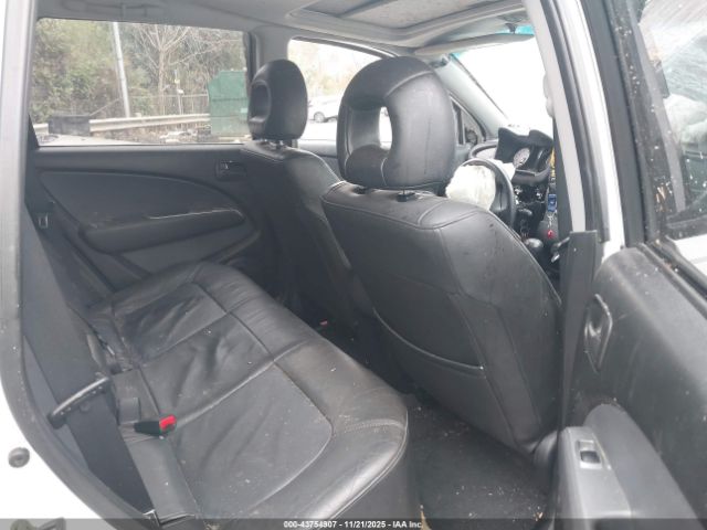 2004 MITSUBISHI OUTLANDER JA4LZ41FX4U000643 Photo 7