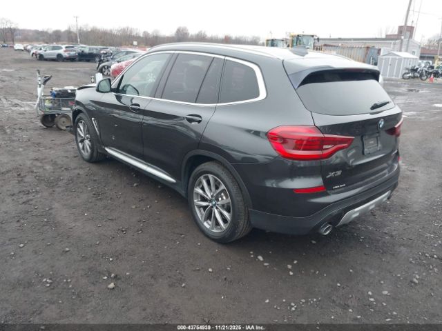 2018 BMW X3 5UXTR9C50JLD73765 Photo 2
