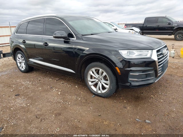 2017 AUDI Q7 WA1LAAF7XHD048124 Photo 0