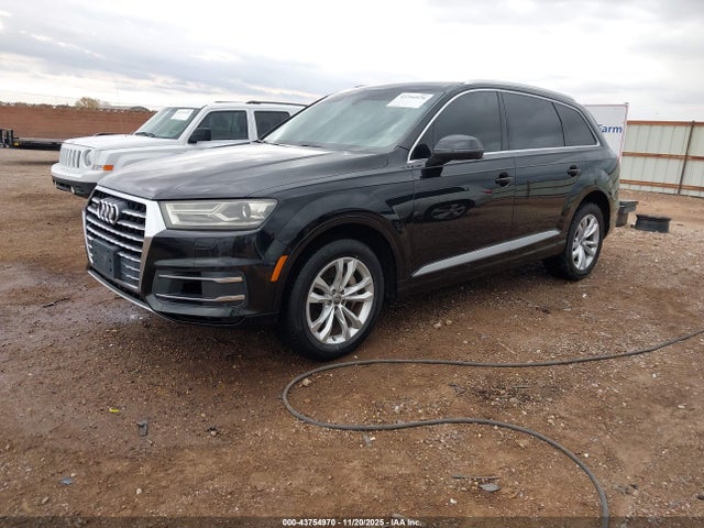 2017 AUDI Q7 WA1LAAF7XHD048124 Photo 1