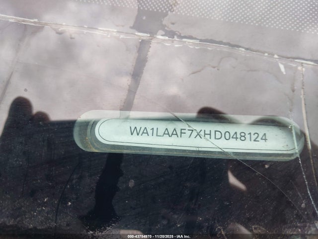 2017 AUDI Q7 WA1LAAF7XHD048124 Photo 8