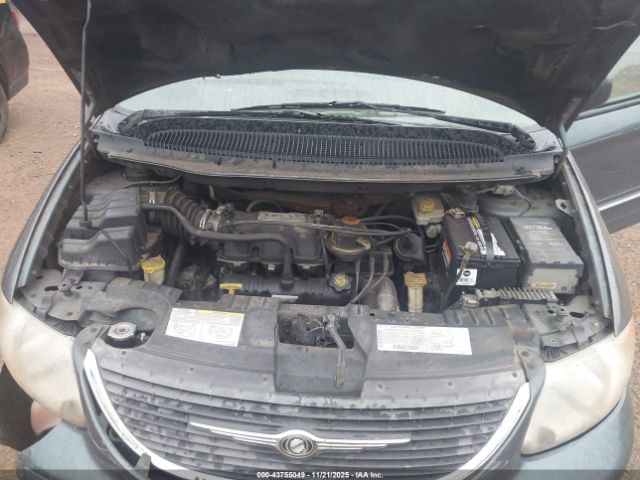2003 CHRYSLER TOWN & COUNTRY 2C8GP54L13R227010 Photo 9