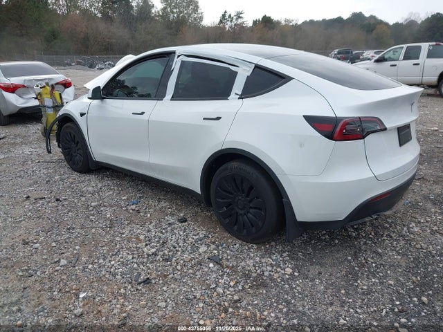 2023 TESLA MODEL Y 7SAYGDEE9PA063295 Photo 2
