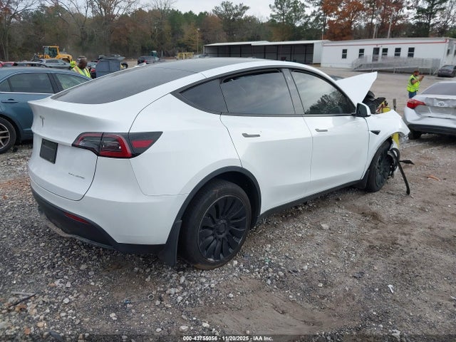 2023 TESLA MODEL Y 7SAYGDEE9PA063295 Photo 3