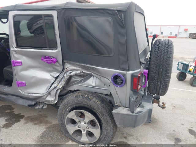 Продаж на аукціоні авто 2017 Jeep Wrangler Unlimited Sahara 4x4, vin: 1C4BJWEG3HL570616, номер лоту: 43755343