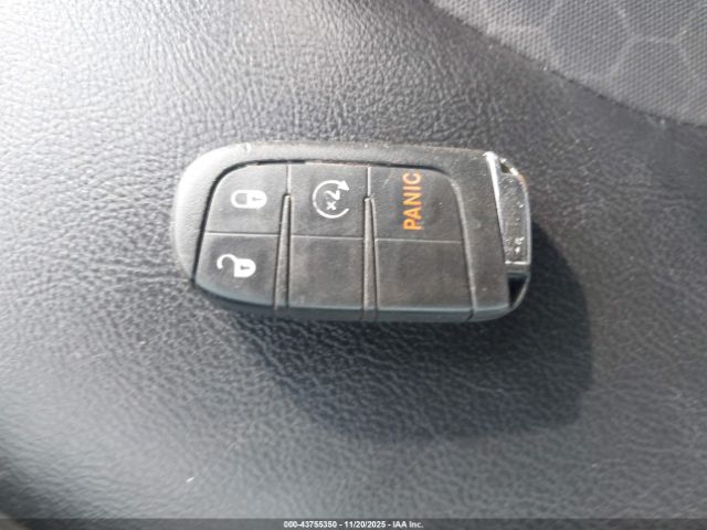 2018 JEEP COMPASS 3C4NJDBB7JT222497 Photo 10