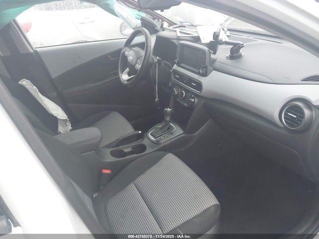 2019 HYUNDAI KONA KM8K62AA2KU371842 Photo 4